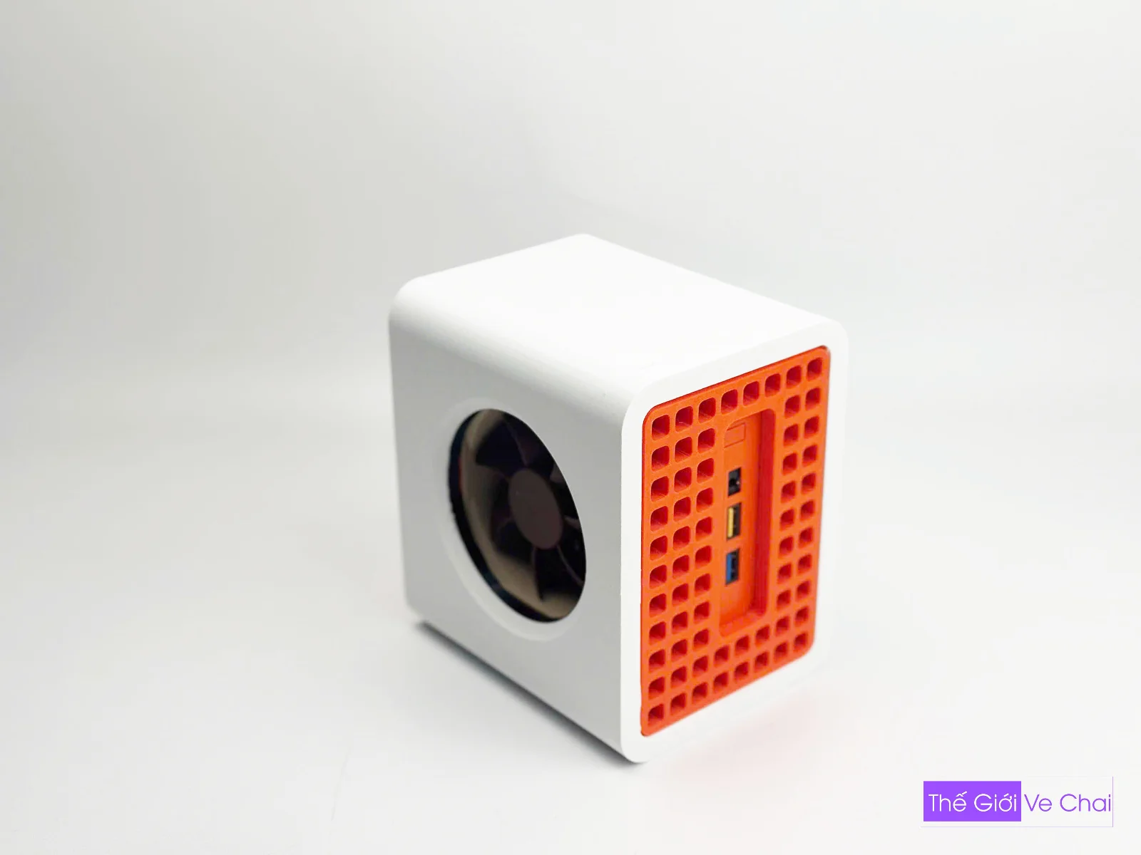 3D-VO NUC 8I3BEB-WEB_004.jpg