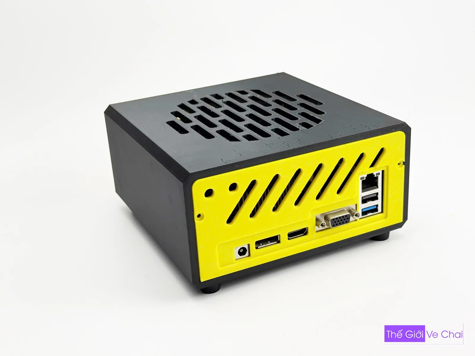 CASE-X300 VANG DEN-WEB_002.jpg