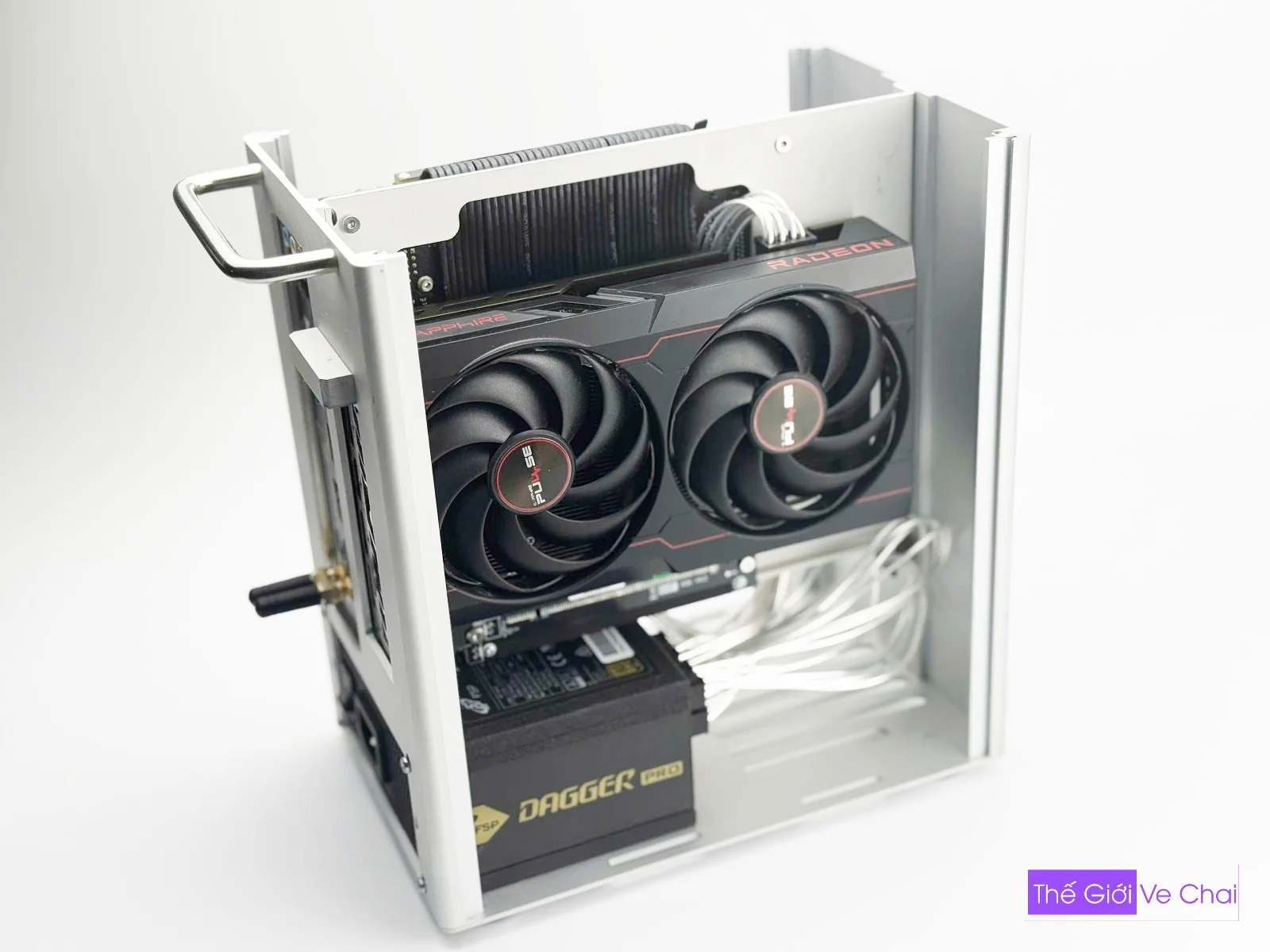 CASE-ITX Z390I PHANTOM-WEB_005.jpg