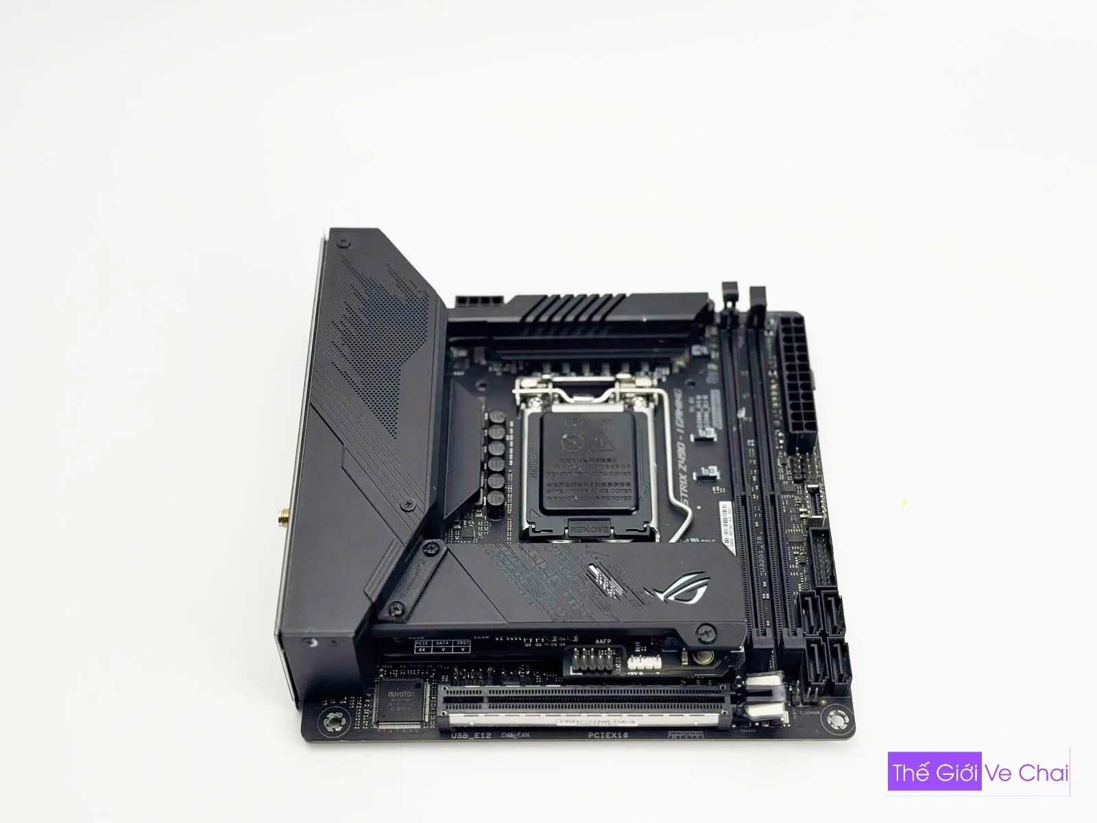 ASUS Z490I STRIX-WEB_006.jpg