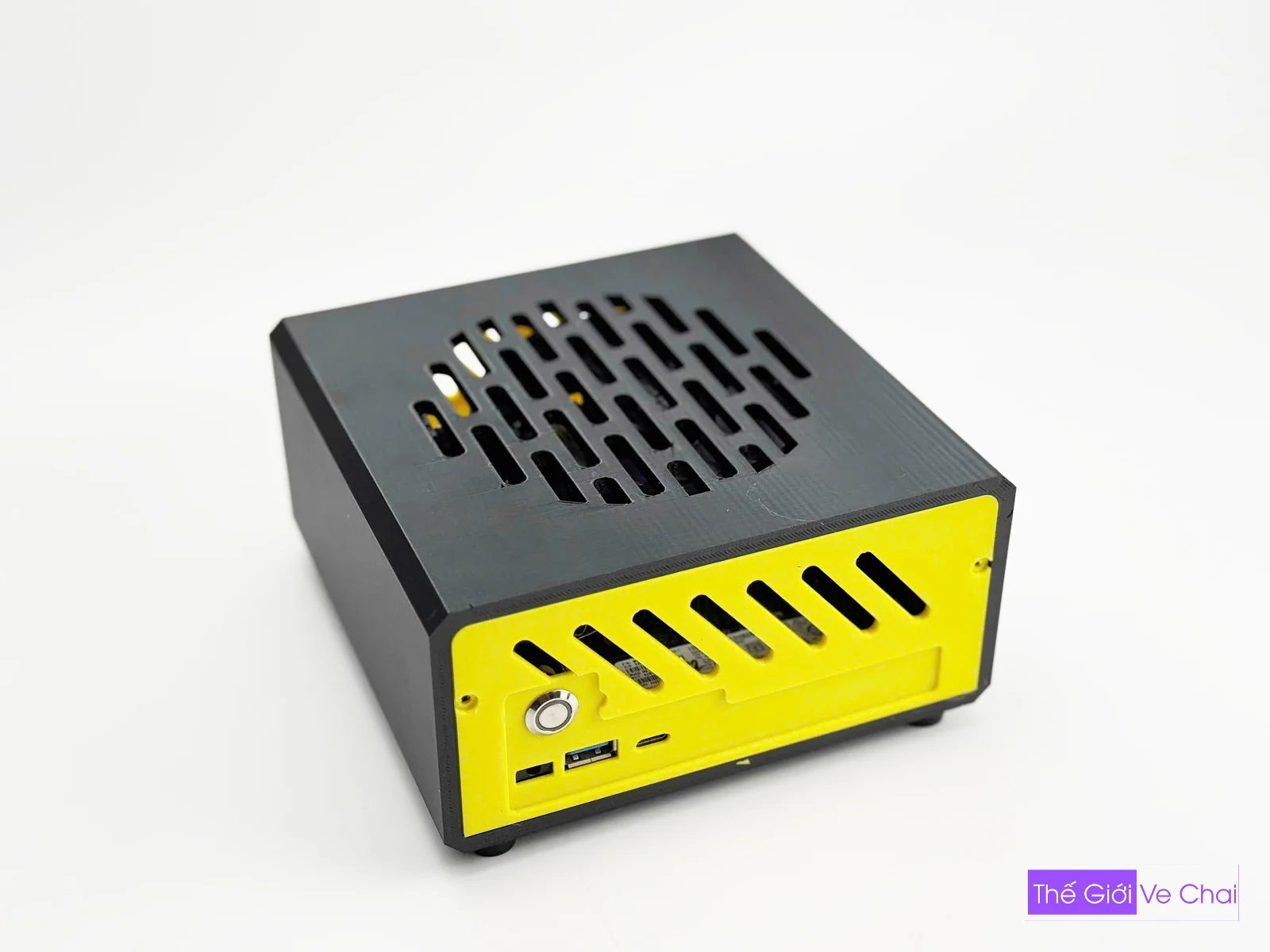 CASE-X300 VANG DEN-WEB_007.jpg