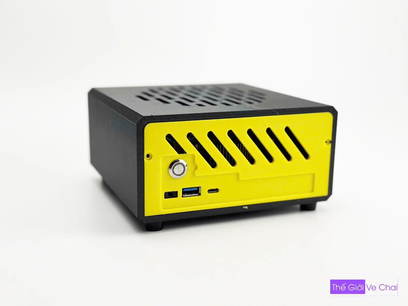 CASE-X300 VANG DEN-WEB_006.jpg