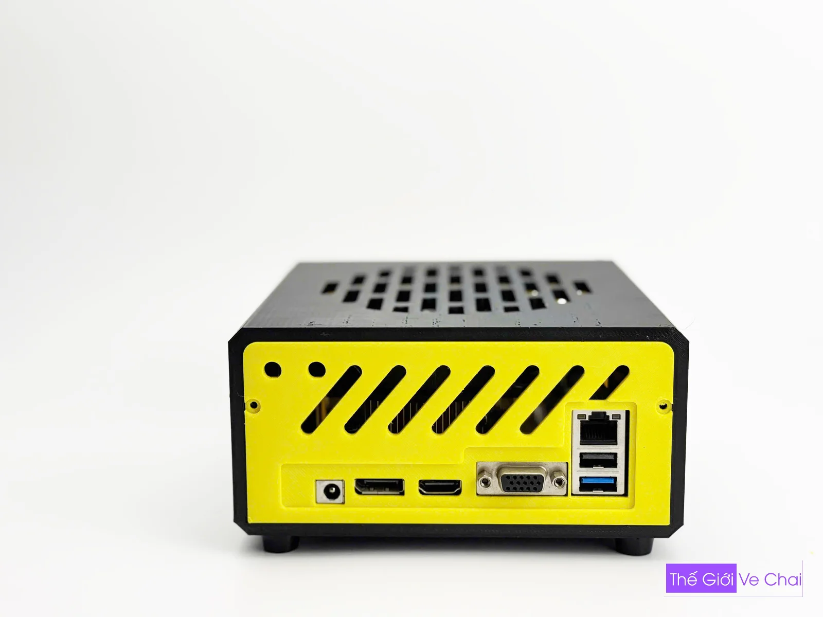 CASE-X300 VANG DEN-WEB_003.jpg