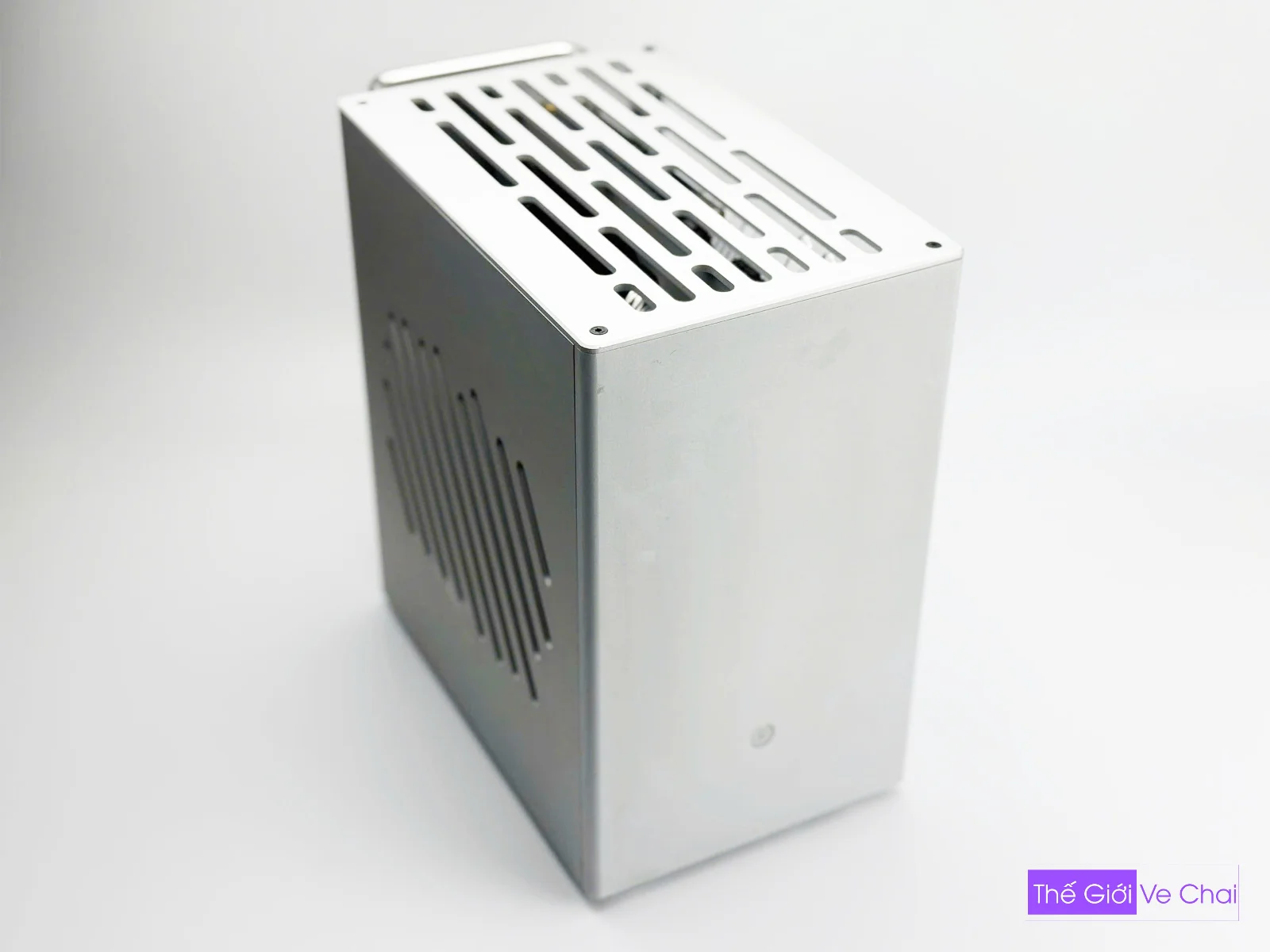 CASE-ITX Z390I PHANTOM-WEB_012.jpg